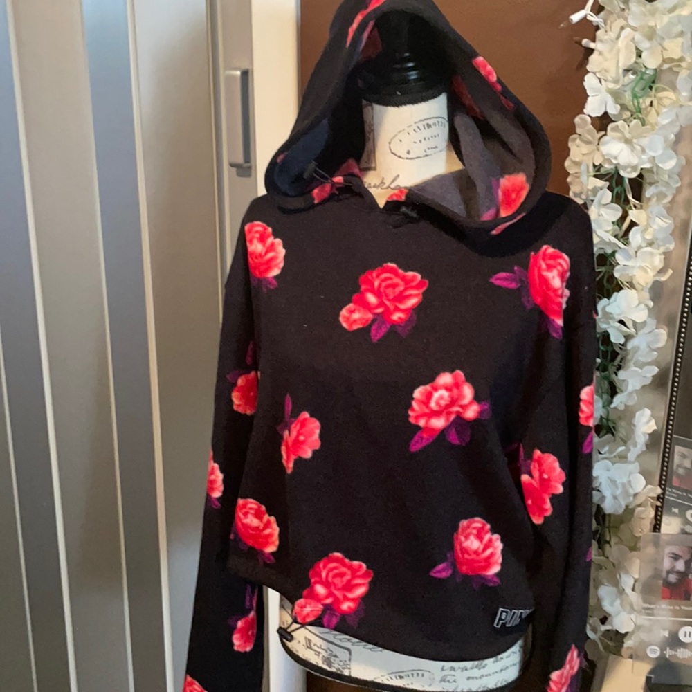 NWOT never worn, drawstring sweater with hood